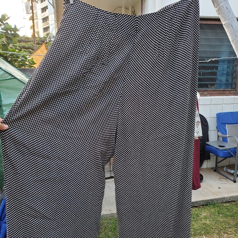Super cute anthropologie wide leg bottom